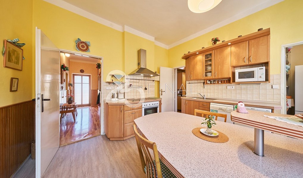 Prodej domu 199 m² s pozemkem 215 m², Úpice – náhled fotky 13
