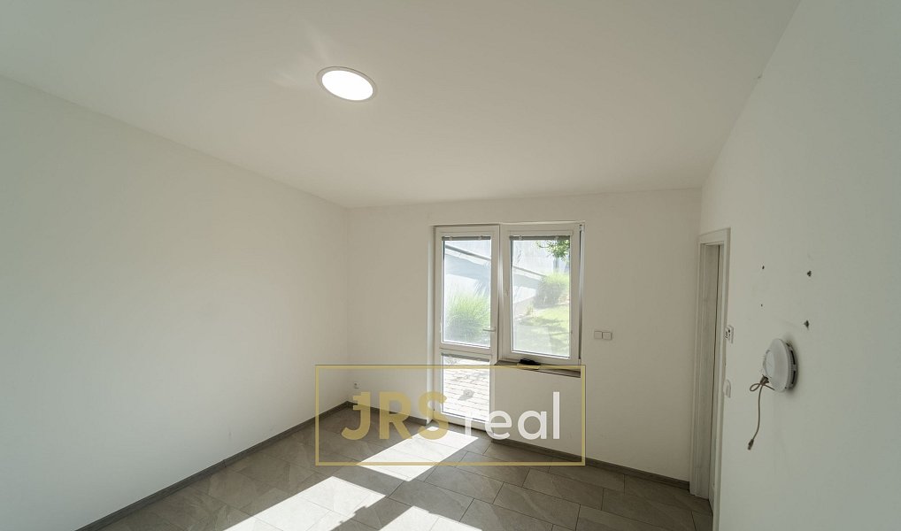 Pronájem bytu 3+1 56 m², Velké Pavlovice – náhled fotky 3