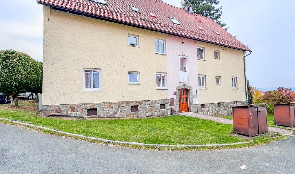 Pronájem bytu 2+kk 56 m², Holýšov – fotka 1 z 17