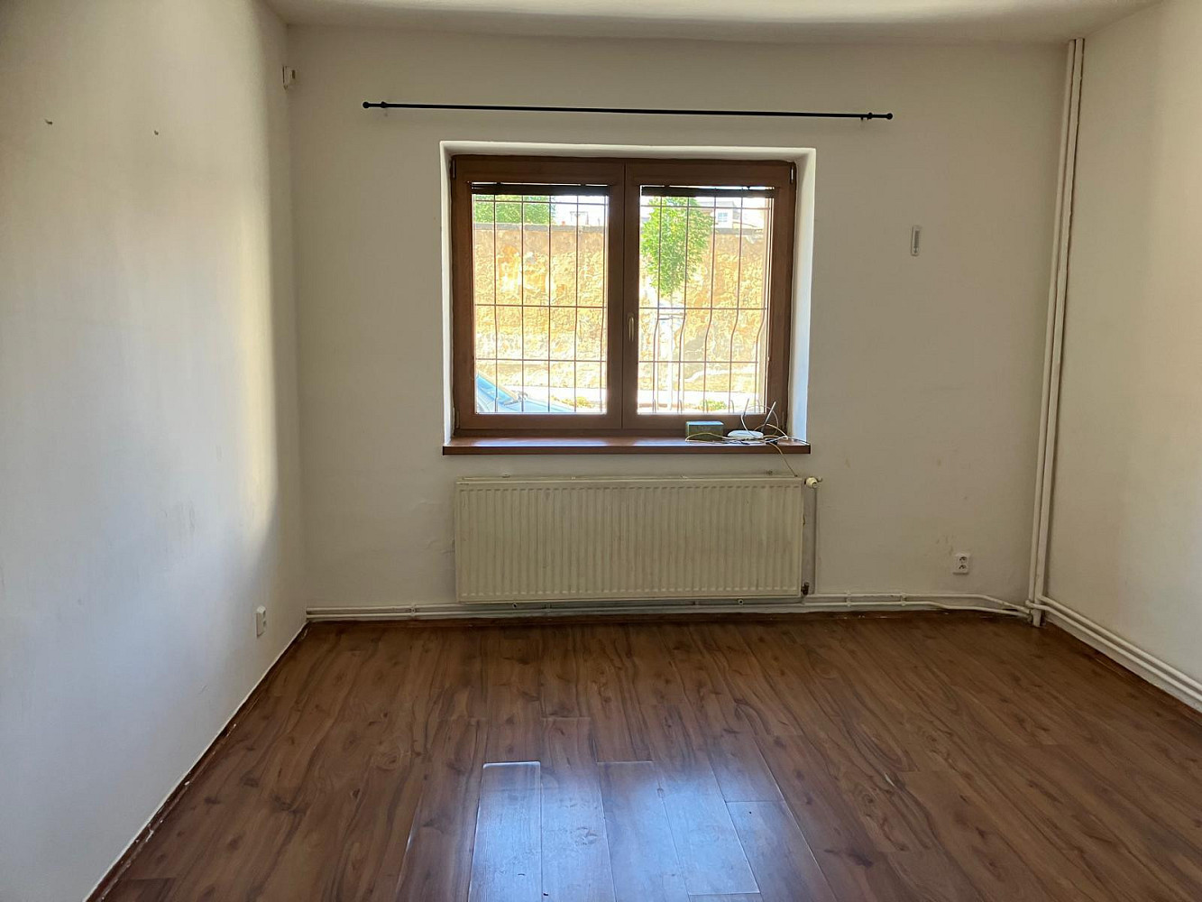 Pronájem bytu 3+kk 54 m² – pohled 2