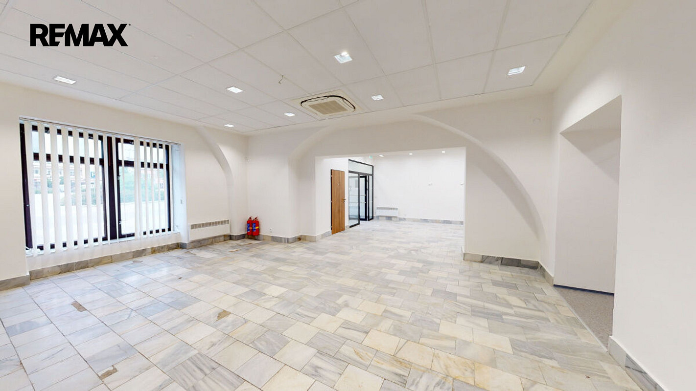 Prodej obchodních prostor 430 m² – fotografie 2