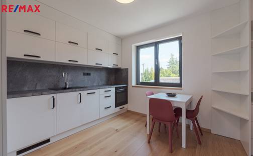 Pronájem bytu 1+kk 25 m², Lidická, Lanškroun - Žichlínské Předměstí, okres Ústí nad Orlicí