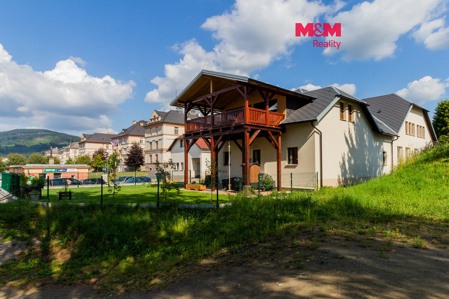 Prodej obchodních prostor 1 051 m²