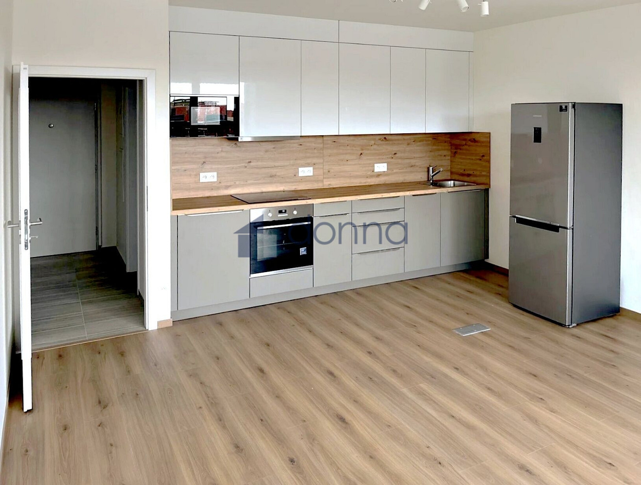 Pronájem bytu 2+kk 52 m² – fotografie 2
