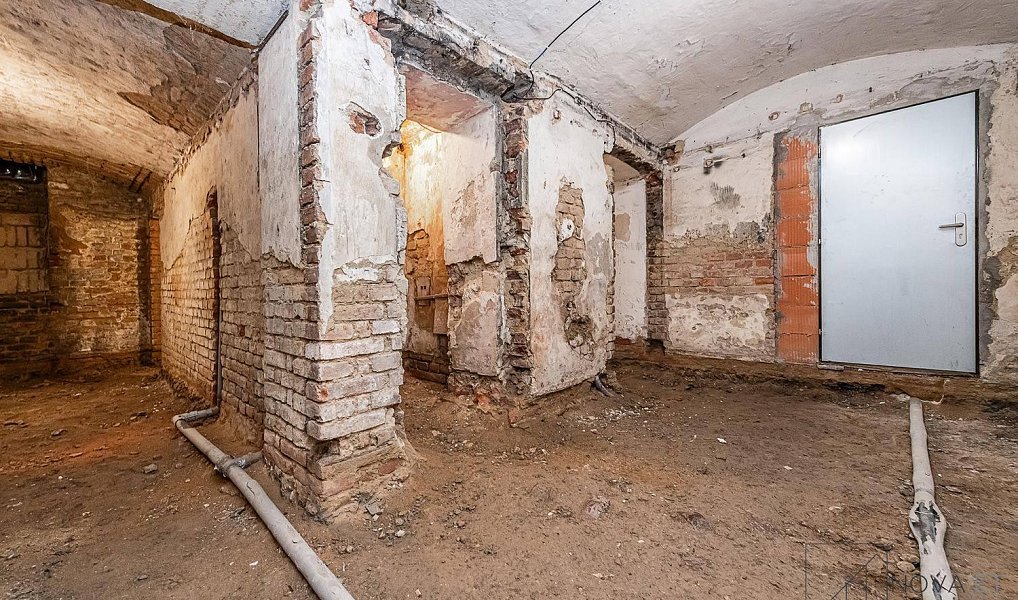 Prodej obchodních prostor 99 m², Praha – náhled fotky 16
