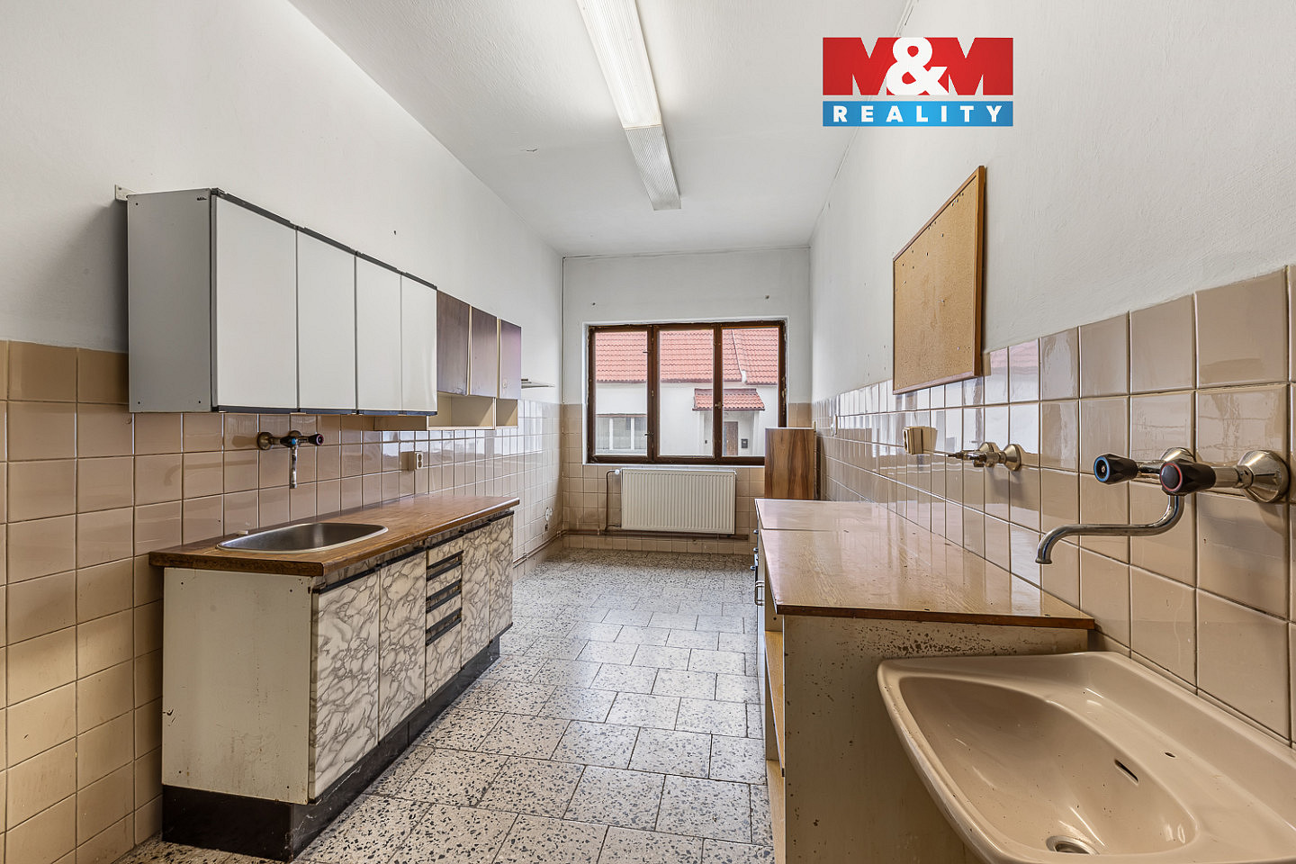 Prodej obchodních prostor 345 m²