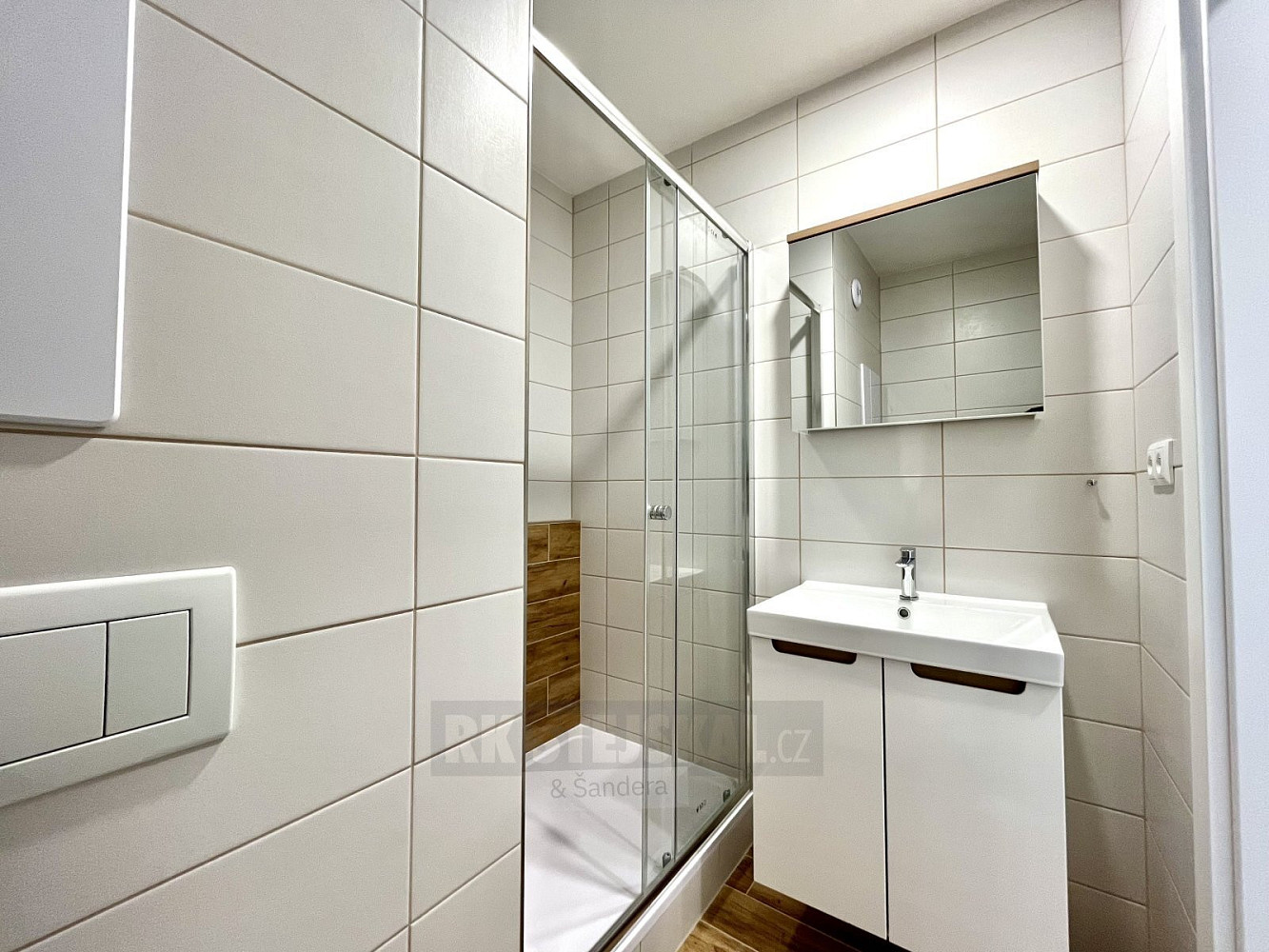 Pronájem bytu 2+kk 42 m² — photo 3