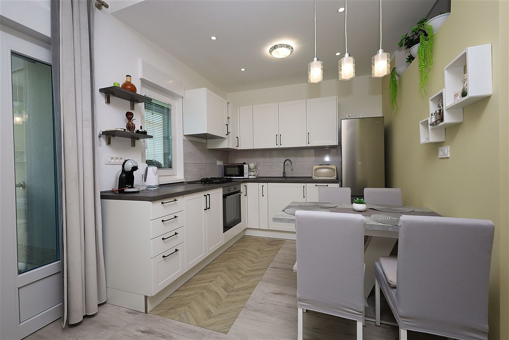 Prodej domu 400 m² s pozemkem 150 m² — photo 3