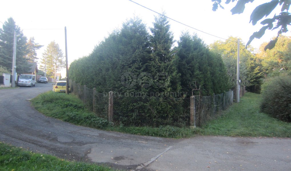 Prodej stavebního pozemku 900 m², Ohrobec – náhled fotky 6