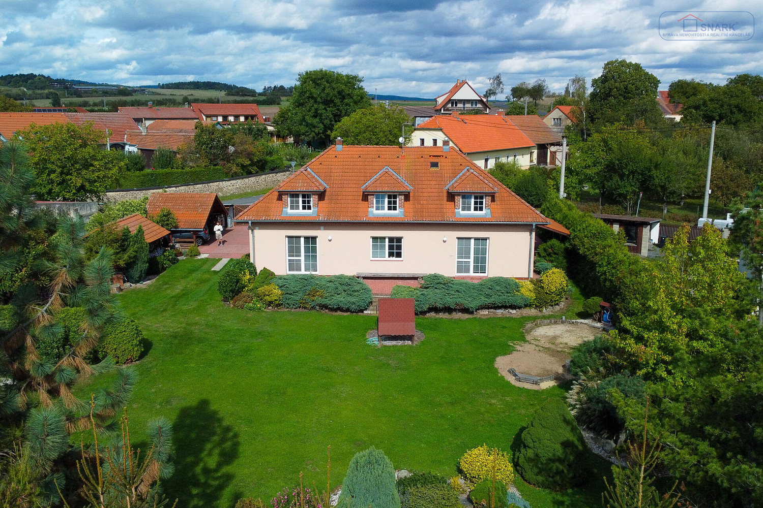 Prodej domu 222 m² s pozemkem 1 934 m² – fotografie 3