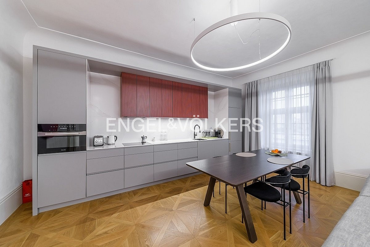Pronájem bytu 2+kk 72 m² — photo 2