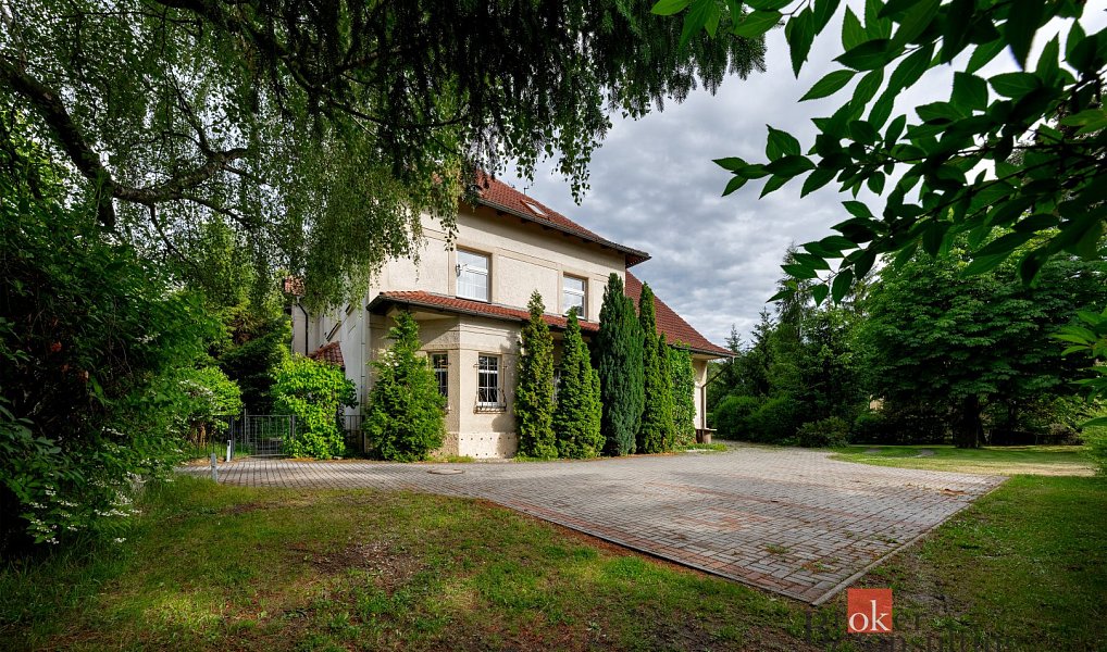 Prodej domu 1 000 m² s pozemkem 2 969 m², Hostivice – náhled fotky 46