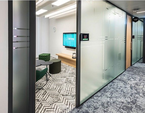 Pronájem kanceláře 437 m² – pohled 4