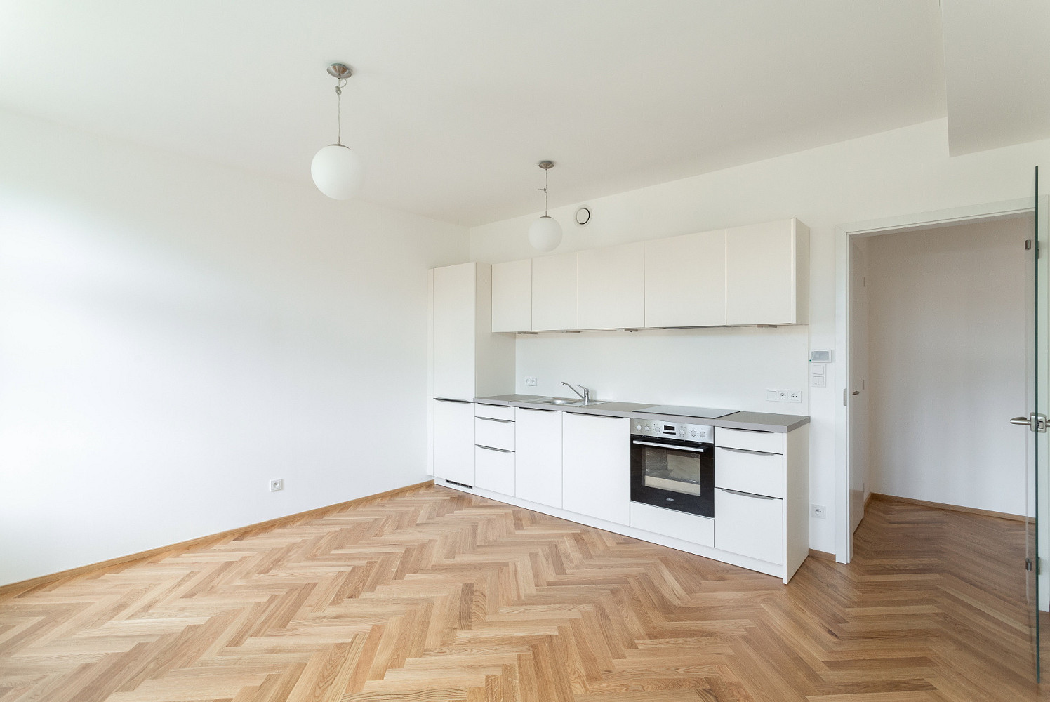 Pronájem bytu 2+kk 46 m² – fotografie 3