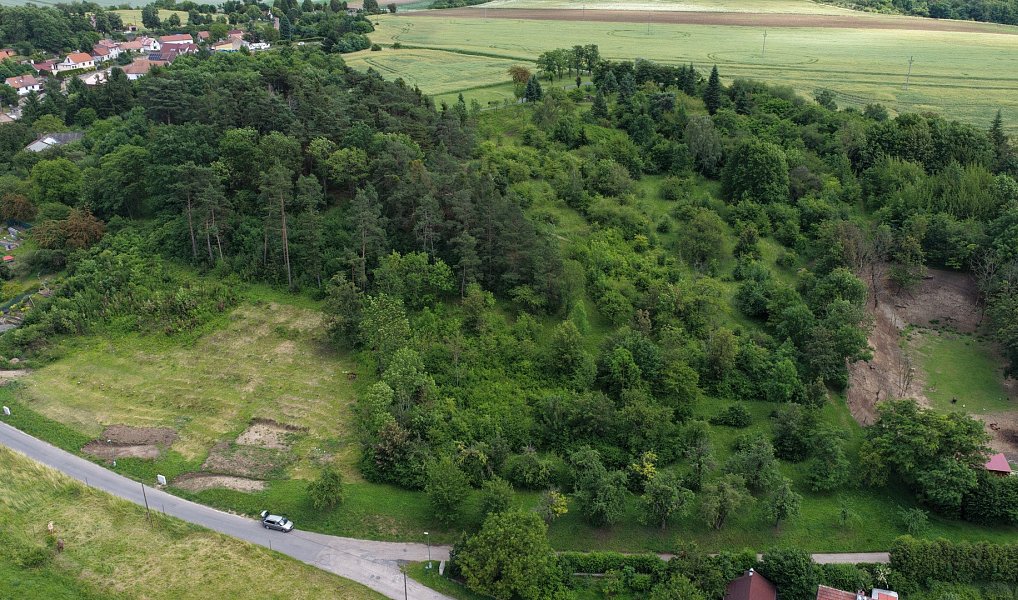Prodej stavebního pozemku 1 117 m², Dobřichov – náhled fotky 4