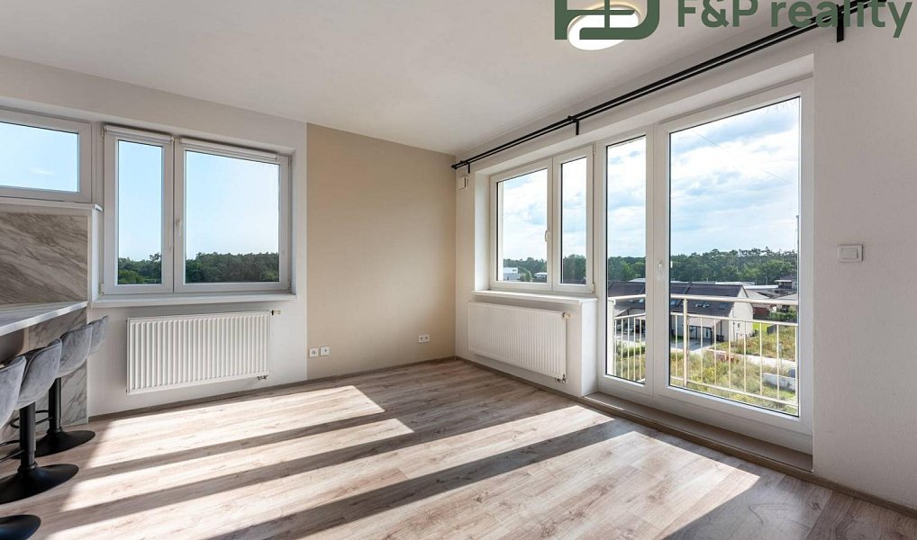 Pronájem bytu 2+kk 60 m², Velký Osek – náhled fotky 12