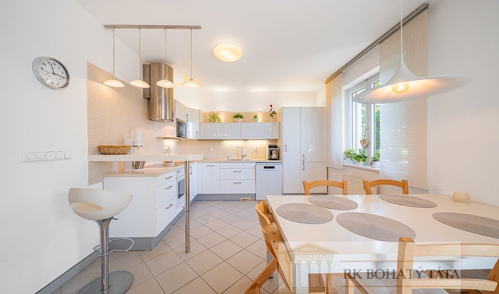 Prodej domu 192 m² s pozemkem 324 m², Velké Přílepy – náhled fotky 5