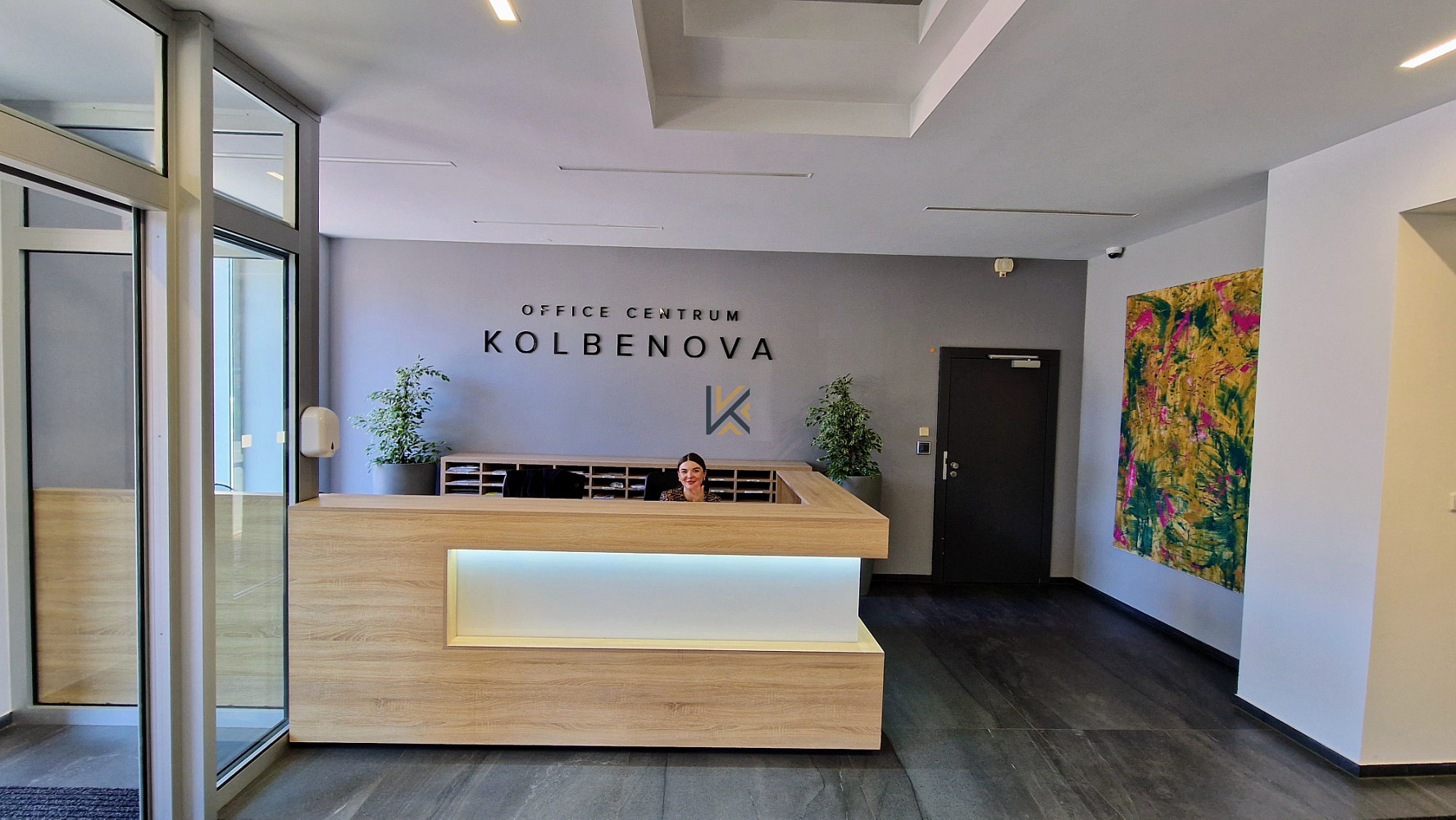 Pronájem kanceláře 614 m² – fotografie 4
