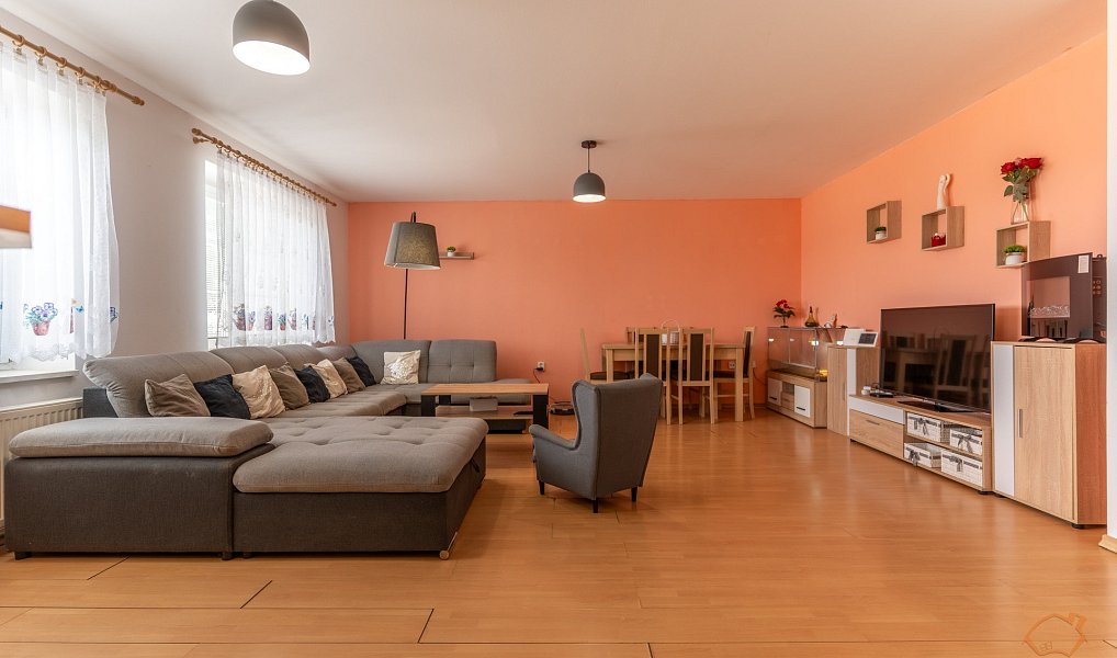 Prodej domu 246 m² s pozemkem 271 m², Zbýšov – náhled fotky 22