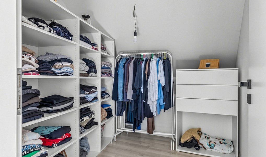 Prodej domu 300 m² s pozemkem 1 066 m², Tehov – náhled fotky 29
