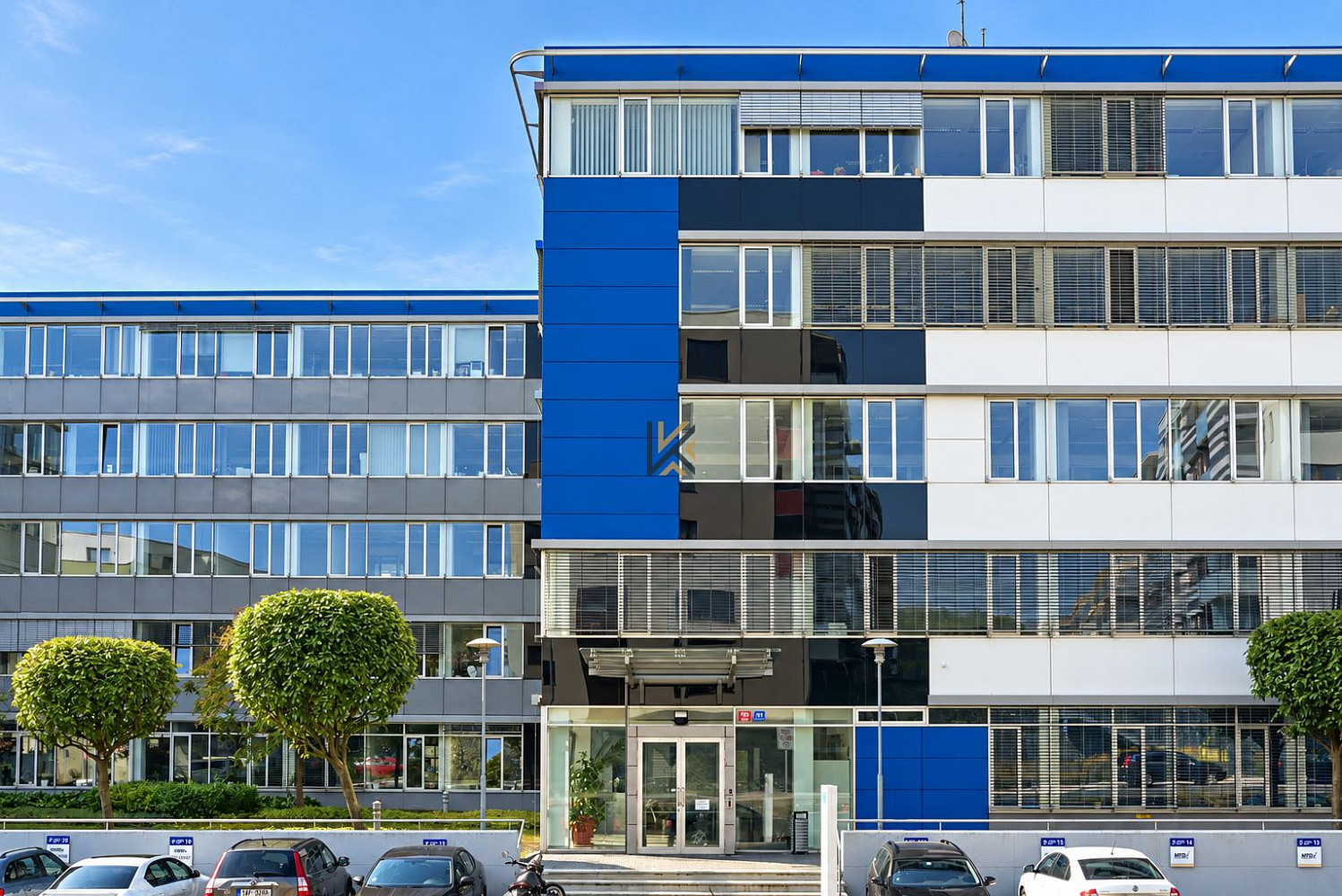 Pronájem kanceláře 242 m² – fotografie 5