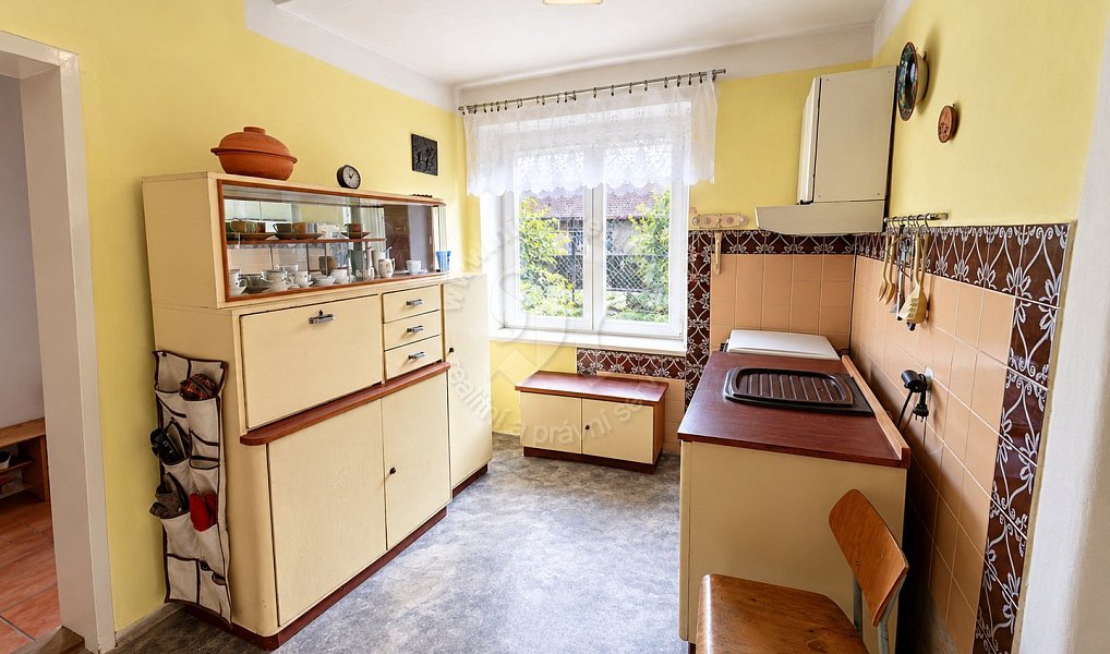 Prodej domu 327 m² s pozemkem 1 179 m², Žižice – náhled fotky 12
