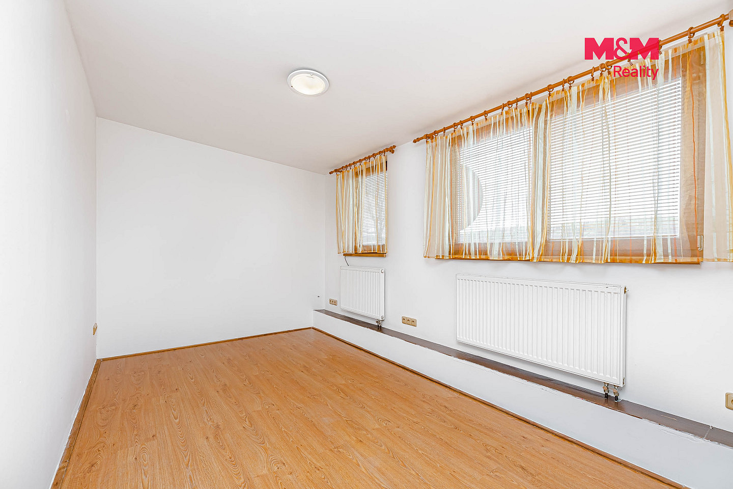 Pronájem bytu 1+kk 38 m² – fotografie 2