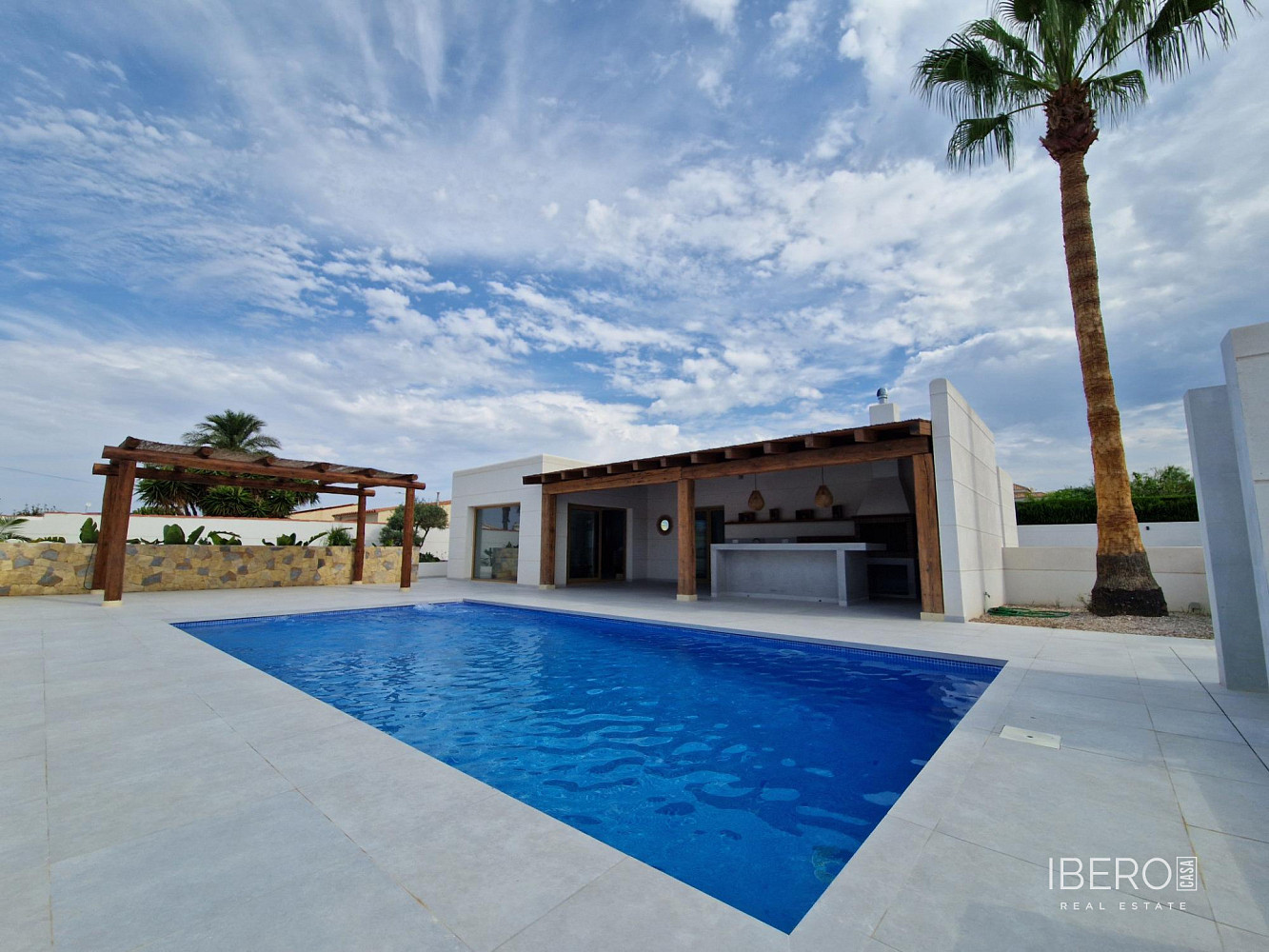 Prodej domu 190 m² s pozemkem 800 m²
