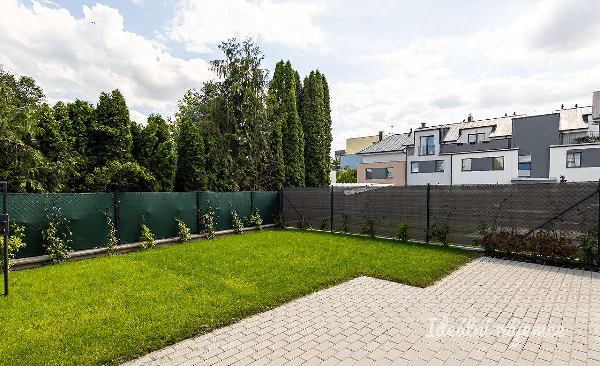 Pronájem bytu 2+kk 56 m² – fotografie 3