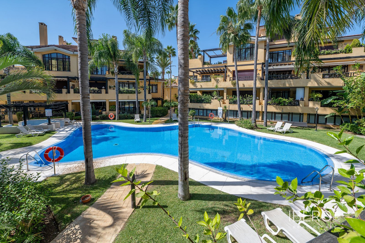 Pis 3+kk – Marbella, Nueva Andalucía - Vista 2