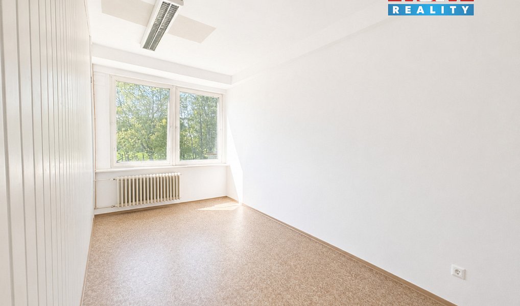 Pronájem kanceláře 67 m², Leština u Světlé – náhled fotky 3