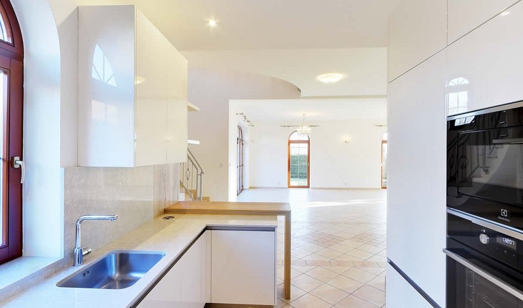 Pronájem domu 254 m² s pozemkem 779 m², Praha – náhled fotky 4