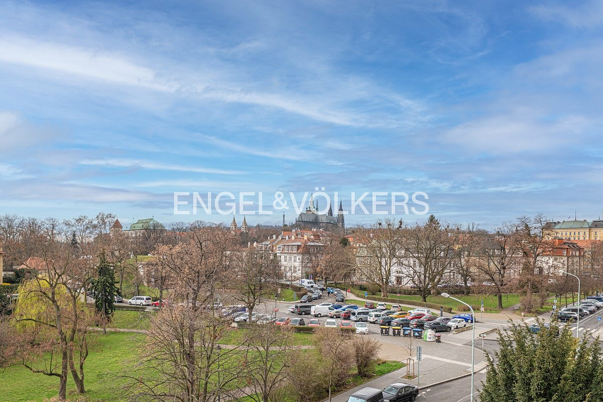 Pronájem bytu 4+kk 115 m² — photo 3