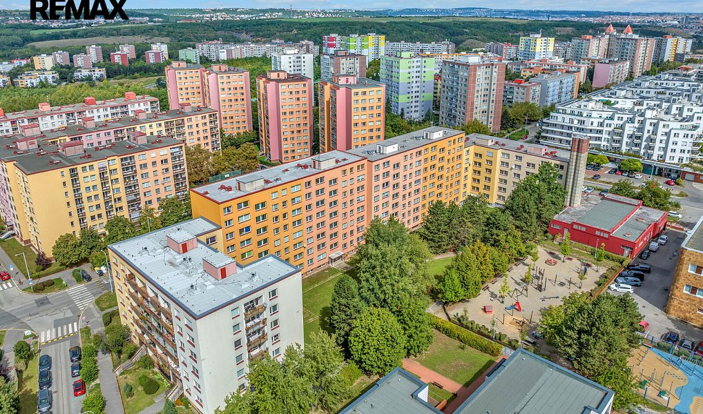 Prodej bytu 4+kk 97 m², Praha – náhled fotky 33