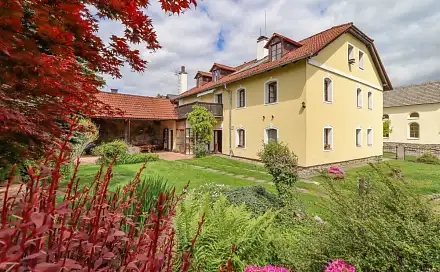 Prodej domu 550 m² s pozemkem 700 m², Kašperské Hory - Červená, okres Klatovy