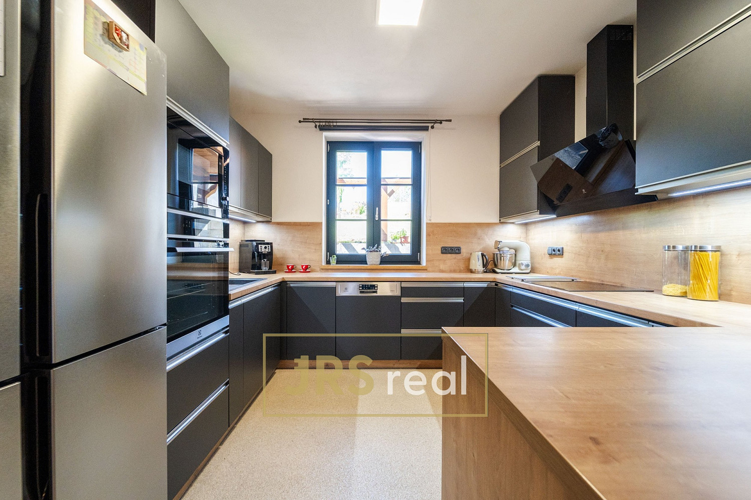 Prodej ubytovacího objektu 538 m² — photo 4