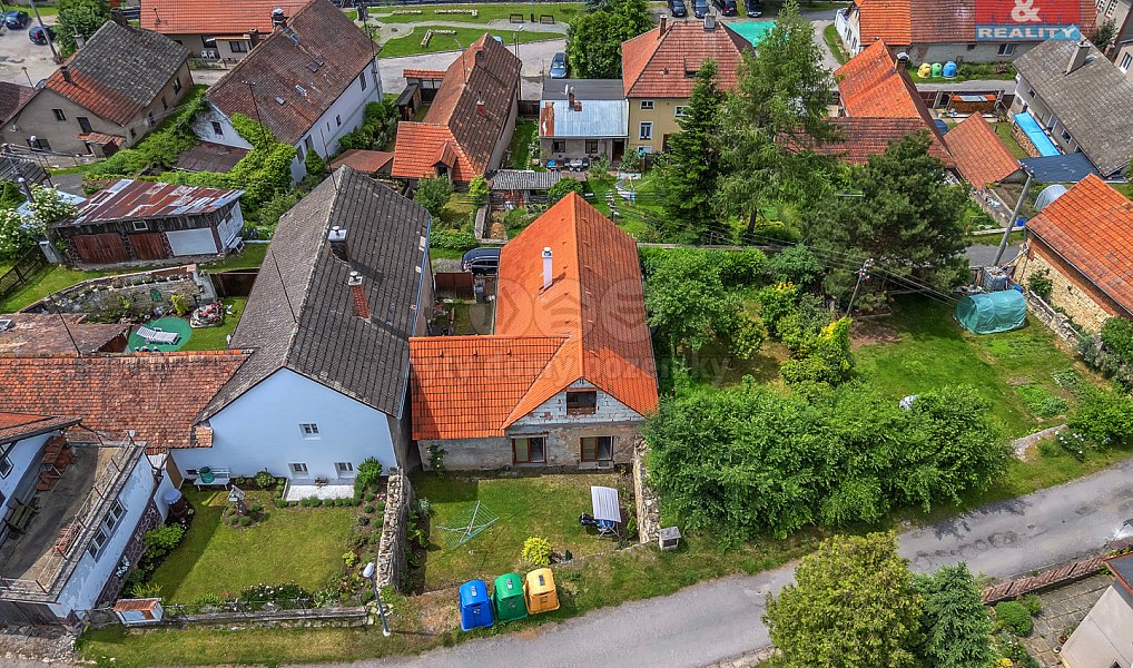 Prodej domu 186 m² s pozemkem 186 m², Hroubovice – náhled fotky 3