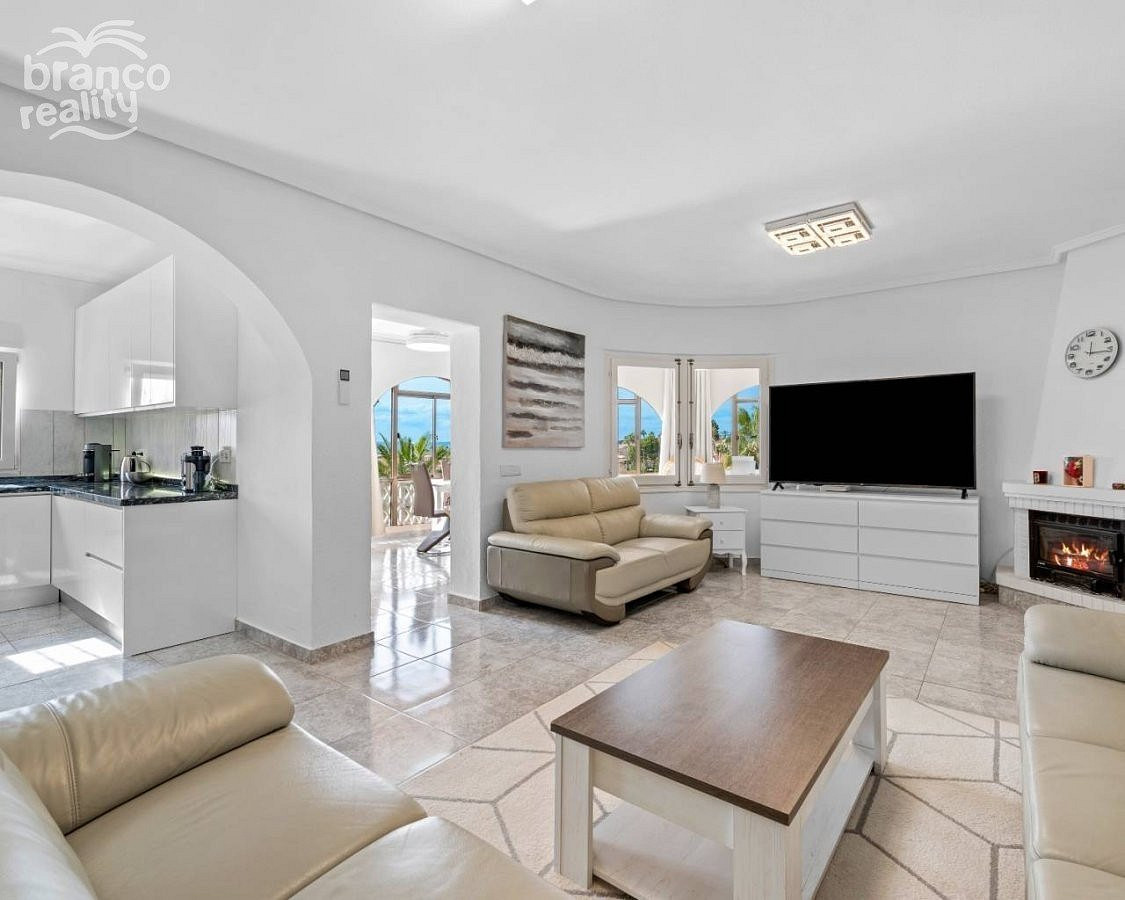 Prodej domu 223 m² s pozemkem 1 000 m² - Vista 5