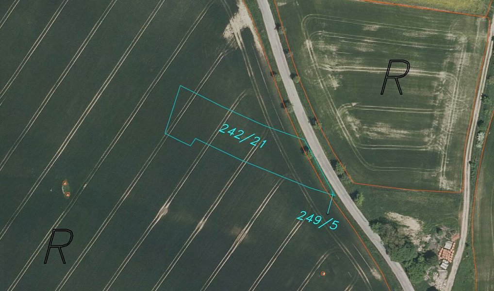 Prodej pole 2 330 m², Dříteň – náhled fotky 3