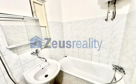 Pronájem bytu 1+kk 27 m², Ronkova, Praha 8 - Libeň