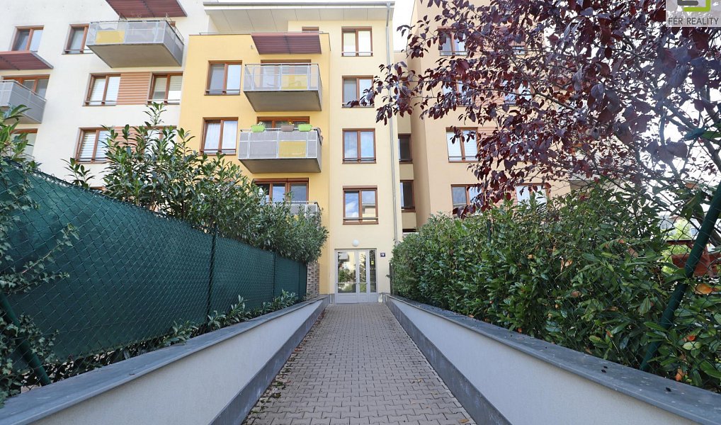 Prodej bytu 1+kk 66 m², Praha – náhled fotky 14