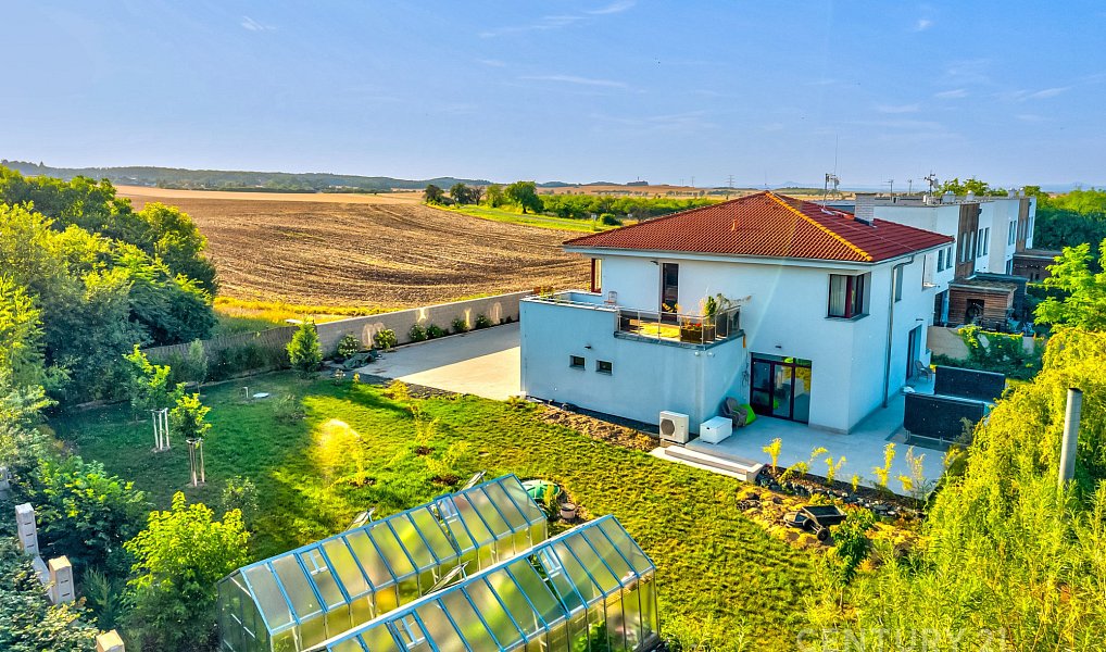 Pronájem rodinného domu, 246 m², Praha-východ, Bašť