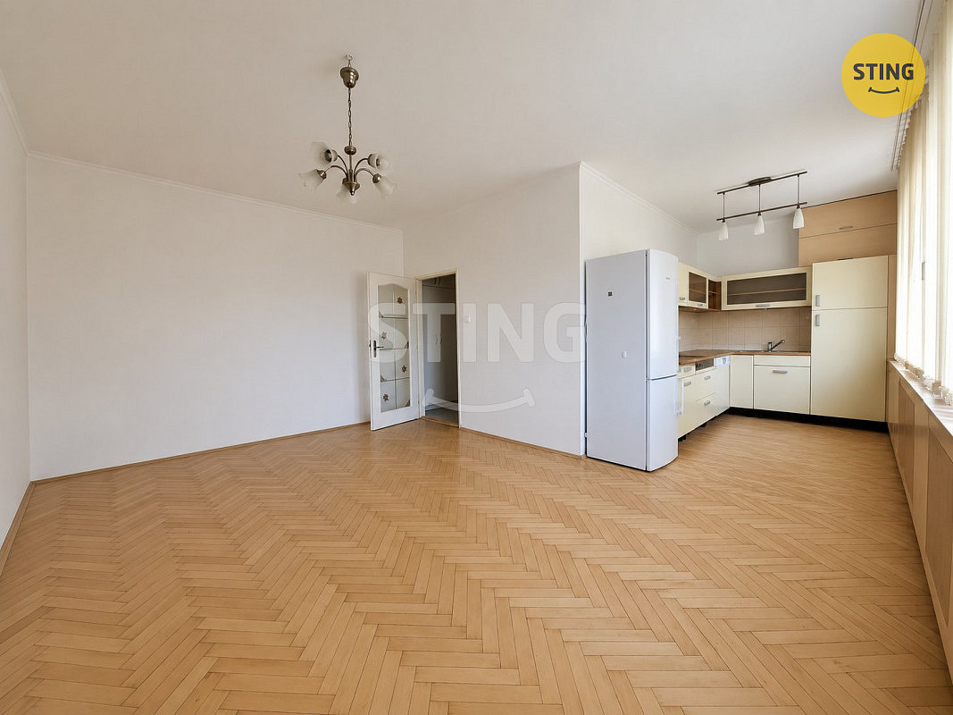 Pronájem bytu 2+kk 56 m² — photo 2