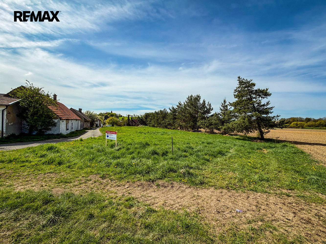 Prodej stavebního pozemku 1200m², Třebsko – další