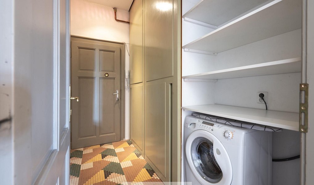 Prodej bytu 1+kk 49 m², Praha – náhled fotky 19