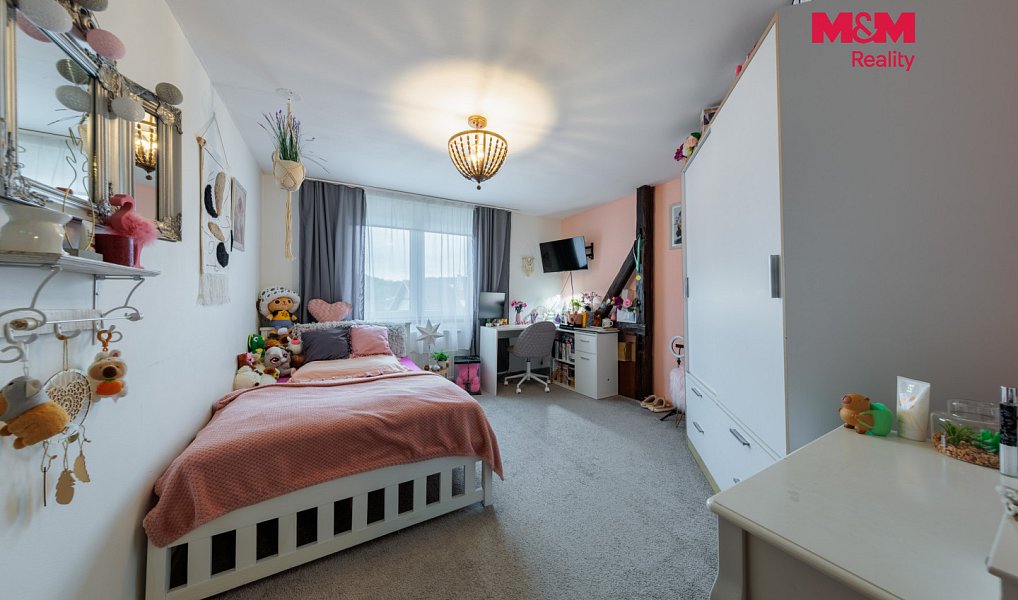 Prodej domu 160 m² s pozemkem 987 m², Nová Role – náhled fotky 10