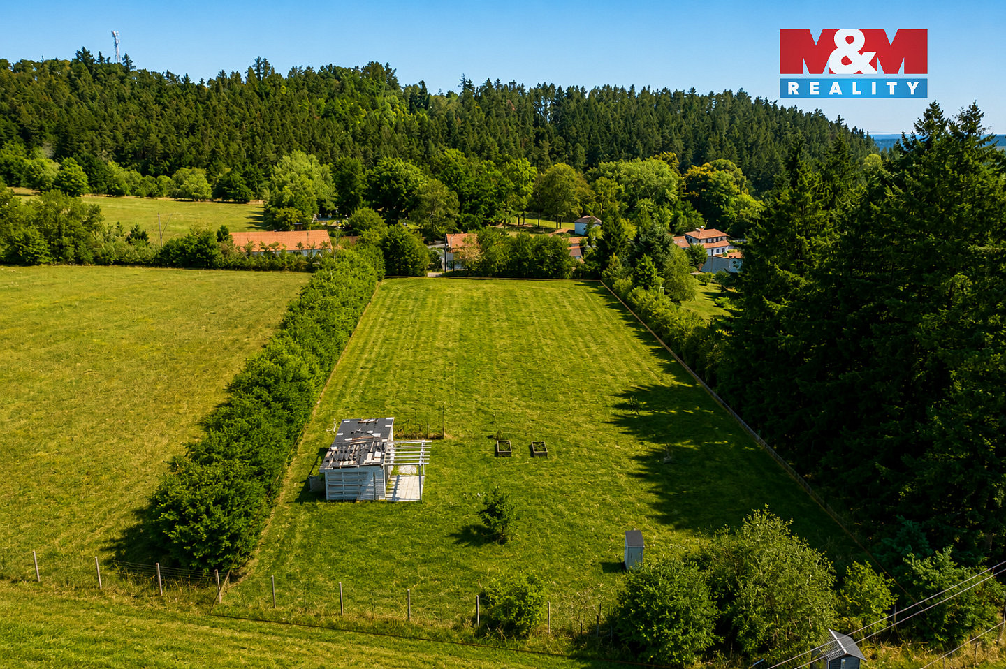 Prodej stavebního pozemku 5 811 m² – fotografie 3