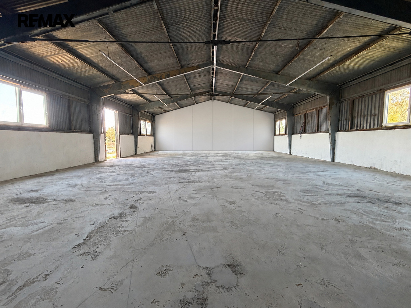 Pronájem skladovacích prostor 350 m² – fotografie 4