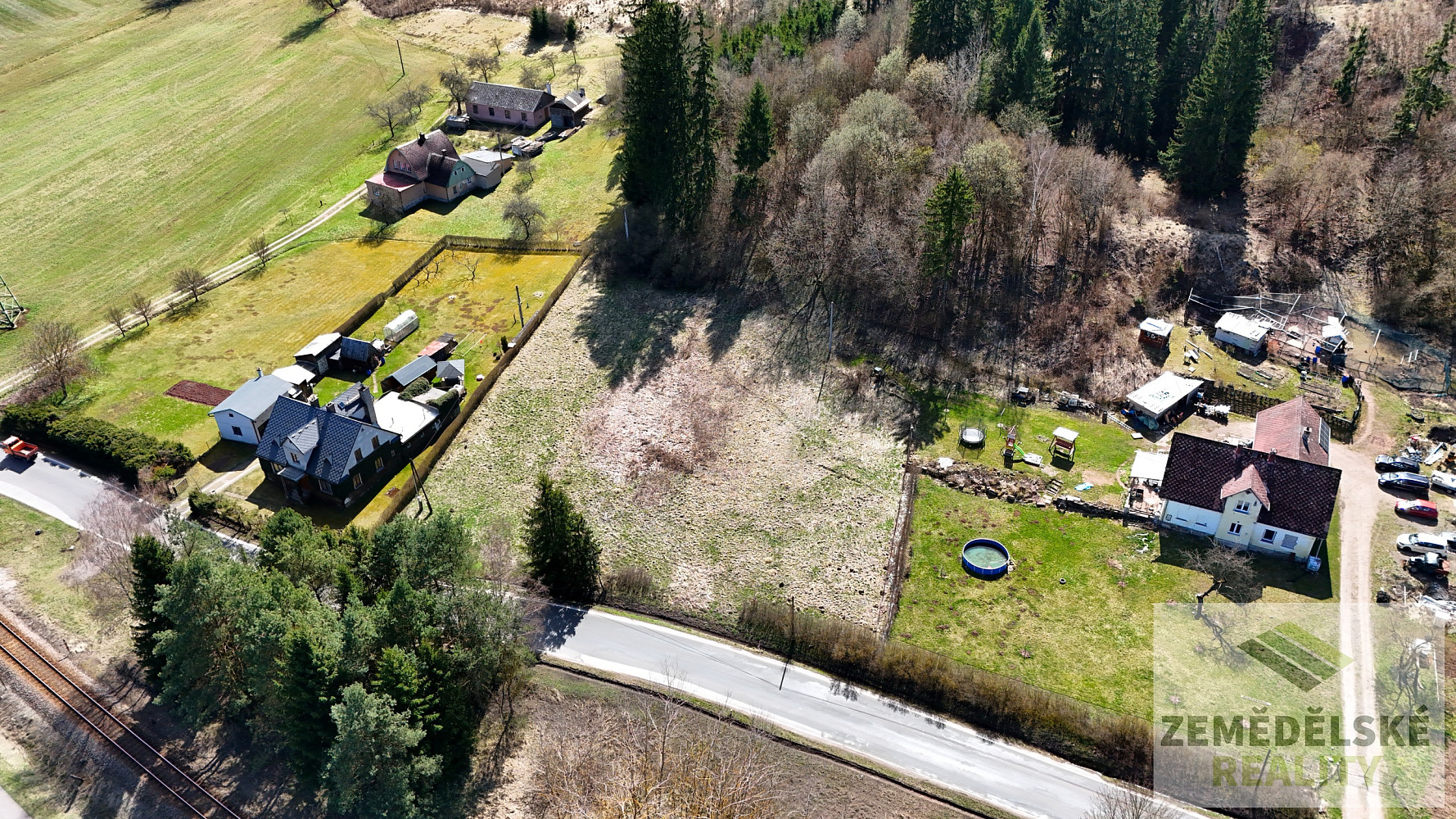 Prodej stavebního pozemku 3 137 m² – fotografie 3