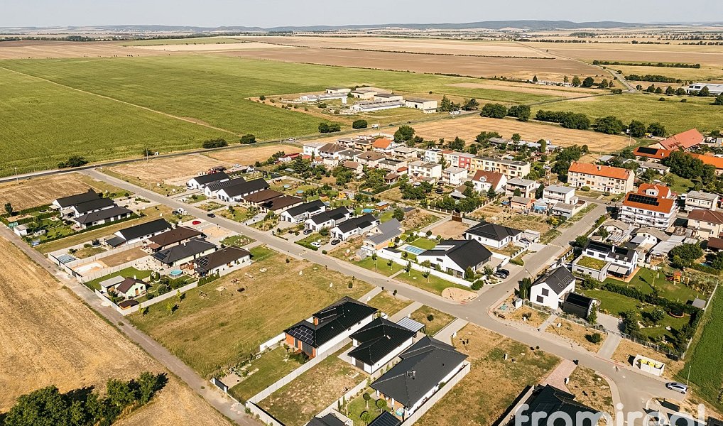 Prodej stavebního pozemku 726 m², Cvrčovice – náhled fotky 5